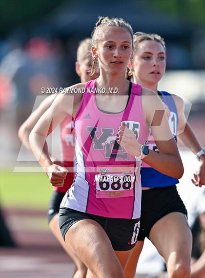 Thumbnail 2 in IHSAA Finals (1600 Meter)  photogallery.