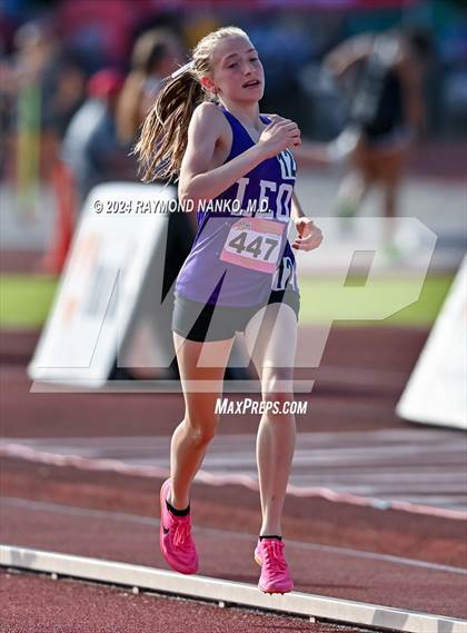 Thumbnail 1 in IHSAA Finals (1600 Meter)  photogallery.