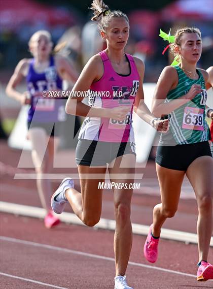 Thumbnail 1 in IHSAA Finals (1600 Meter)  photogallery.