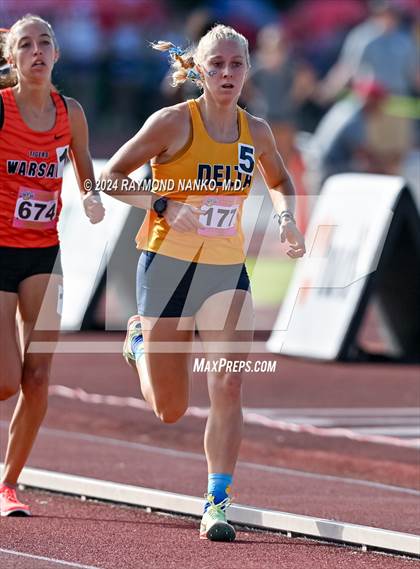 Thumbnail 2 in IHSAA Finals (1600 Meter)  photogallery.