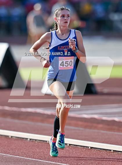 Thumbnail 3 in IHSAA Finals (1600 Meter)  photogallery.