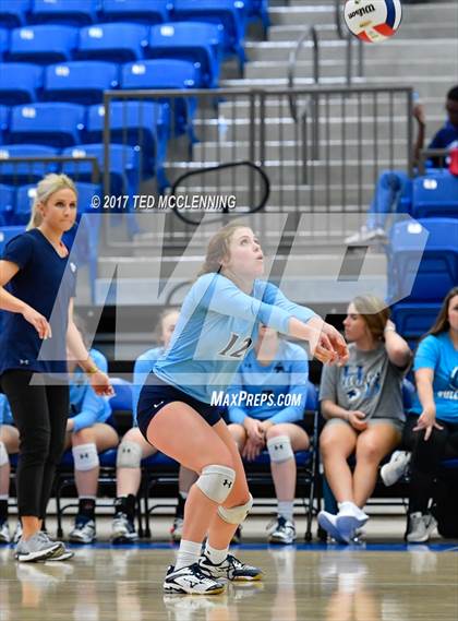Thumbnail 2 in  Har-ber vs Conway (AAA 7A 3rd Round Playoff) photogallery.