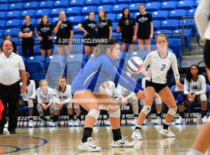 Thumbnail 1 in  Har-ber vs Conway (AAA 7A 3rd Round Playoff) photogallery.