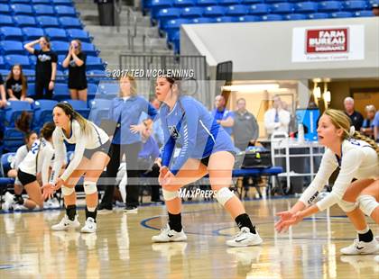 Thumbnail 2 in  Har-ber vs Conway (AAA 7A 3rd Round Playoff) photogallery.