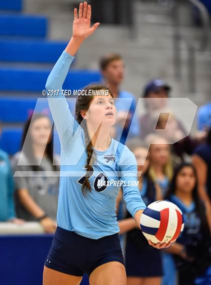 Thumbnail 3 in  Har-ber vs Conway (AAA 7A 3rd Round Playoff) photogallery.