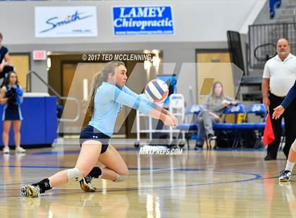 Thumbnail 1 in  Har-ber vs Conway (AAA 7A 3rd Round Playoff) photogallery.