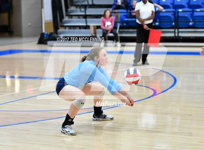 Thumbnail 3 in  Har-ber vs Conway (AAA 7A 3rd Round Playoff) photogallery.