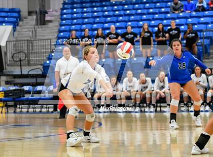 Thumbnail 3 in  Har-ber vs Conway (AAA 7A 3rd Round Playoff) photogallery.