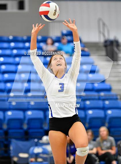 Thumbnail 1 in  Har-ber vs Conway (AAA 7A 3rd Round Playoff) photogallery.