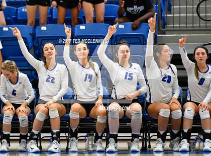 Thumbnail 3 in  Har-ber vs Conway (AAA 7A 3rd Round Playoff) photogallery.