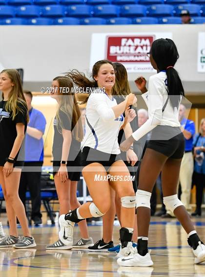 Thumbnail 3 in  Har-ber vs Conway (AAA 7A 3rd Round Playoff) photogallery.