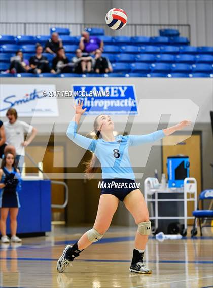 Thumbnail 3 in  Har-ber vs Conway (AAA 7A 3rd Round Playoff) photogallery.