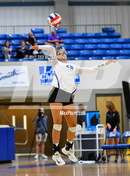 Thumbnail 1 in  Har-ber vs Conway (AAA 7A 3rd Round Playoff) photogallery.