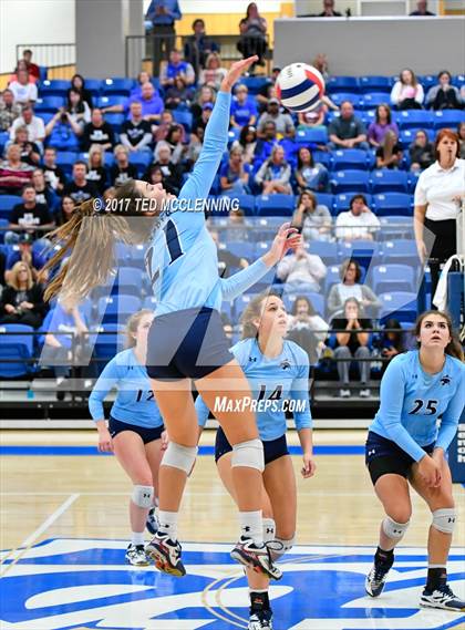 Thumbnail 3 in  Har-ber vs Conway (AAA 7A 3rd Round Playoff) photogallery.