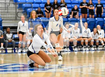 Thumbnail 1 in  Har-ber vs Conway (AAA 7A 3rd Round Playoff) photogallery.