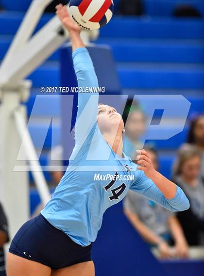 Thumbnail 3 in  Har-ber vs Conway (AAA 7A 3rd Round Playoff) photogallery.