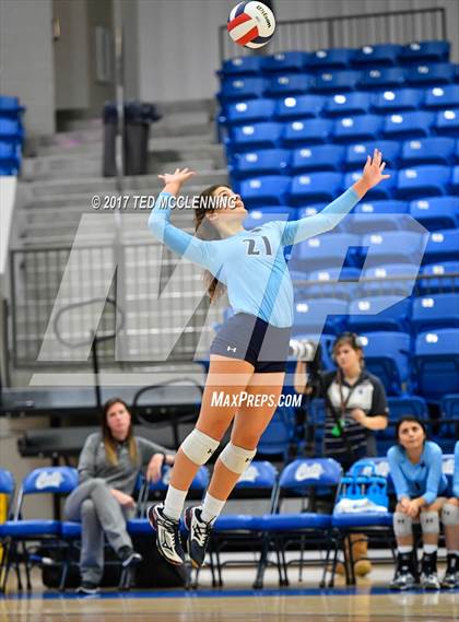 Thumbnail 3 in  Har-ber vs Conway (AAA 7A 3rd Round Playoff) photogallery.