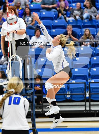 Thumbnail 3 in  Har-ber vs Conway (AAA 7A 3rd Round Playoff) photogallery.