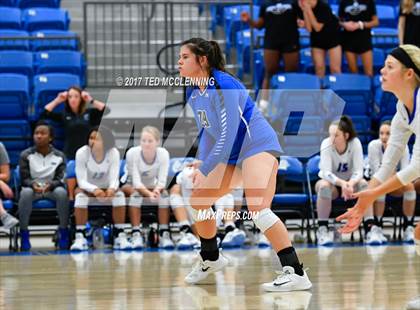 Thumbnail 2 in  Har-ber vs Conway (AAA 7A 3rd Round Playoff) photogallery.