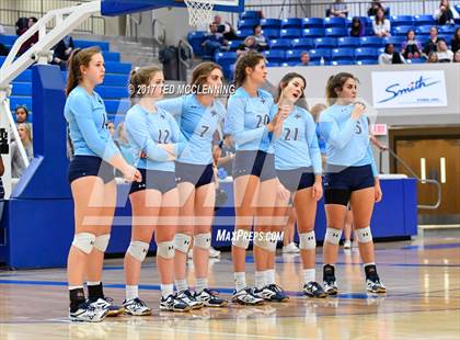 Thumbnail 2 in  Har-ber vs Conway (AAA 7A 3rd Round Playoff) photogallery.