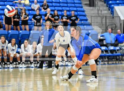 Thumbnail 3 in  Har-ber vs Conway (AAA 7A 3rd Round Playoff) photogallery.