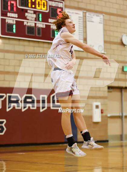 Thumbnail 1 in Cheyenne Mountain @ Cherokee Trail photogallery.