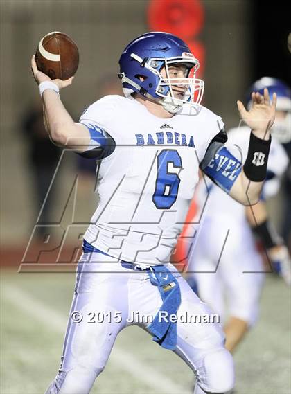 Thumbnail 3 in Bandera @ Liberty Hill photogallery.