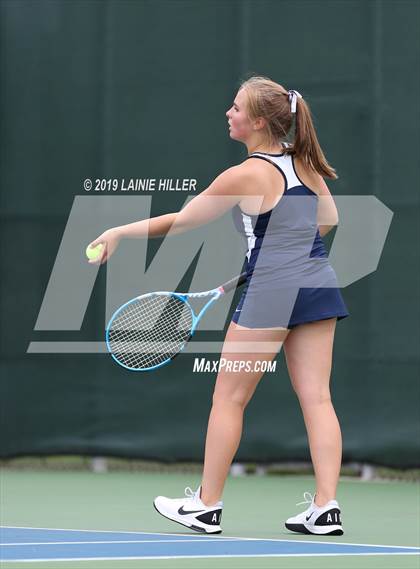 Thumbnail 3 in Bemidji Triangular vs Detroit Lakes & Staples/Motley photogallery.