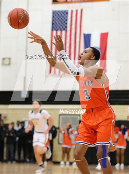 Thumbnail 3 in East St. Louis vs. Parkview photogallery.