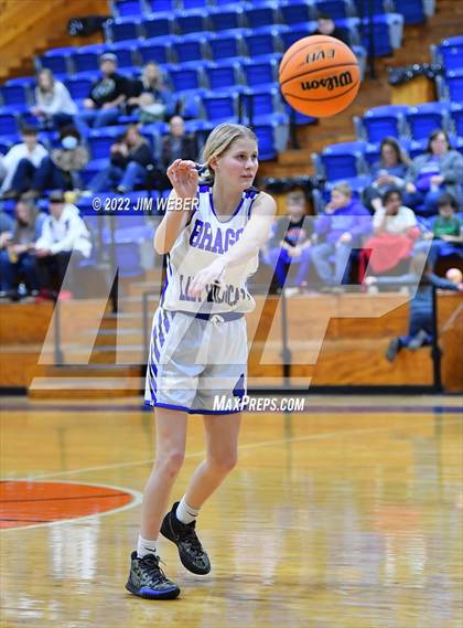 Thumbnail 2 in Watts vs Braggs (OSSAA Class B Area II District Playoff) photogallery.