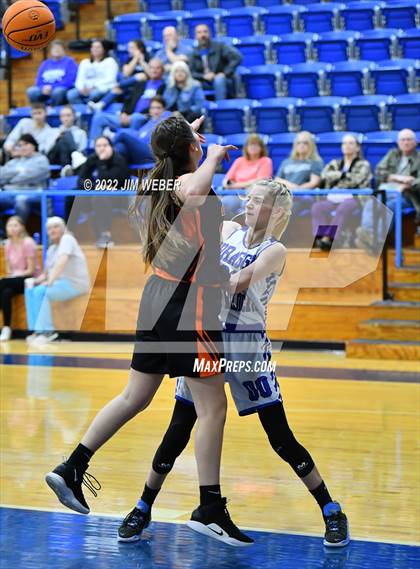 Thumbnail 1 in Watts vs Braggs (OSSAA Class B Area II District Playoff) photogallery.