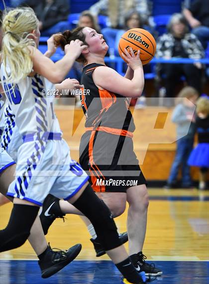 Thumbnail 3 in Watts vs Braggs (OSSAA Class B Area II District Playoff) photogallery.