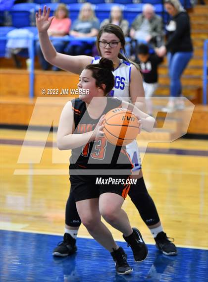 Thumbnail 3 in Watts vs Braggs (OSSAA Class B Area II District Playoff) photogallery.
