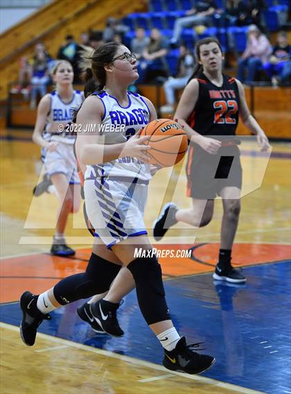 Thumbnail 2 in Watts vs Braggs (OSSAA Class B Area II District Playoff) photogallery.