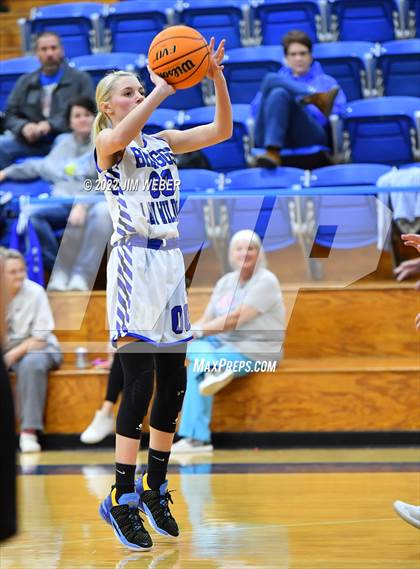 Thumbnail 3 in Watts vs Braggs (OSSAA Class B Area II District Playoff) photogallery.