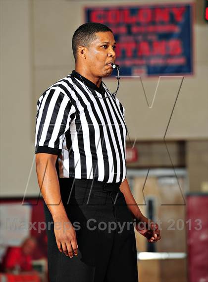 Thumbnail 2 in St. Augustine vs. Chaminade (CIF SoCal Regional D3 Final) photogallery.