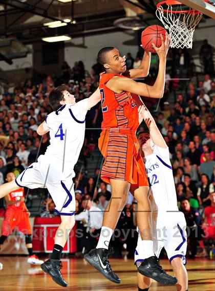 Thumbnail 2 in St. Augustine vs. Chaminade (CIF SoCal Regional D3 Final) photogallery.