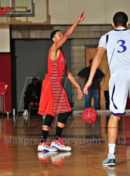 Thumbnail 1 in St. Augustine vs. Chaminade (CIF SoCal Regional D3 Final) photogallery.