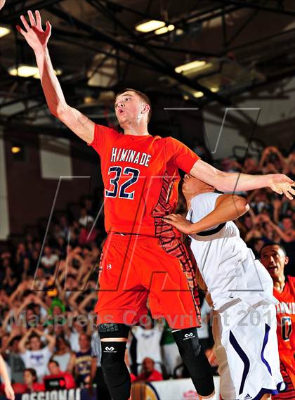 Thumbnail 2 in St. Augustine vs. Chaminade (CIF SoCal Regional D3 Final) photogallery.