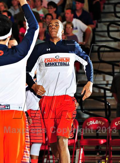 Thumbnail 2 in St. Augustine vs. Chaminade (CIF SoCal Regional D3 Final) photogallery.