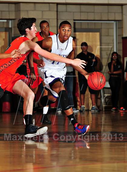 Thumbnail 3 in St. Augustine vs. Chaminade (CIF SoCal Regional D3 Final) photogallery.