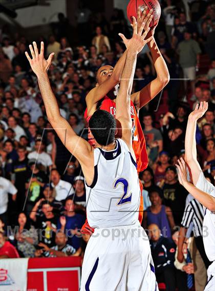 Thumbnail 2 in St. Augustine vs. Chaminade (CIF SoCal Regional D3 Final) photogallery.