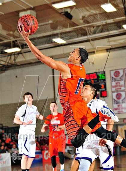 Thumbnail 2 in St. Augustine vs. Chaminade (CIF SoCal Regional D3 Final) photogallery.