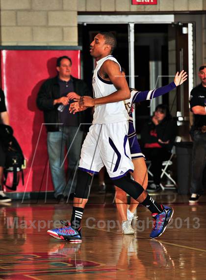 Thumbnail 1 in St. Augustine vs. Chaminade (CIF SoCal Regional D3 Final) photogallery.