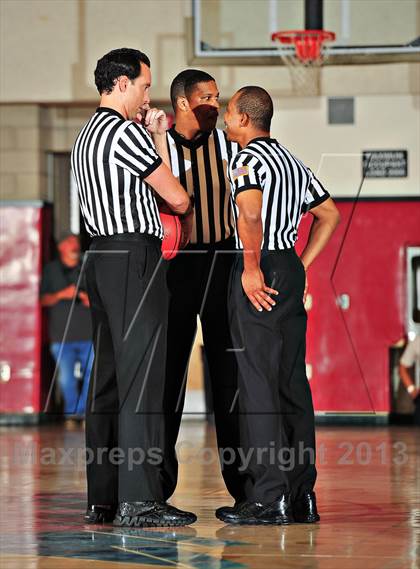 Thumbnail 3 in St. Augustine vs. Chaminade (CIF SoCal Regional D3 Final) photogallery.