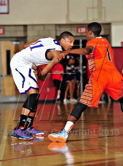 Thumbnail 1 in St. Augustine vs. Chaminade (CIF SoCal Regional D3 Final) photogallery.