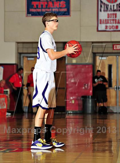 Thumbnail 2 in St. Augustine vs. Chaminade (CIF SoCal Regional D3 Final) photogallery.