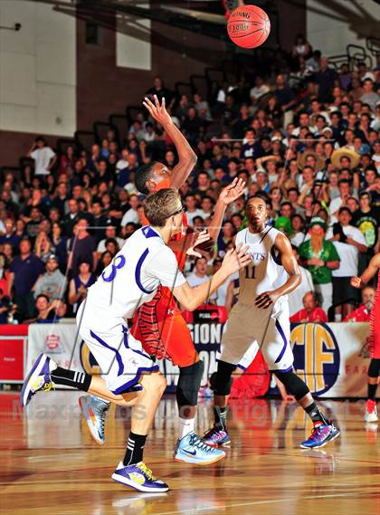 Thumbnail 1 in St. Augustine vs. Chaminade (CIF SoCal Regional D3 Final) photogallery.
