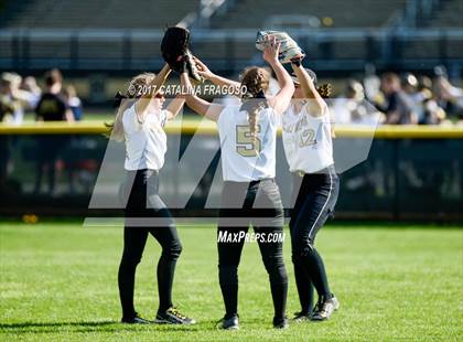 Thumbnail 3 in Immaculate Heart Academy @ Paramus Catholic photogallery.