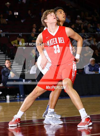 Thumbnail 1 in Mater Dei vs. Bishop Gorman (Tarkanian Classic) photogallery.